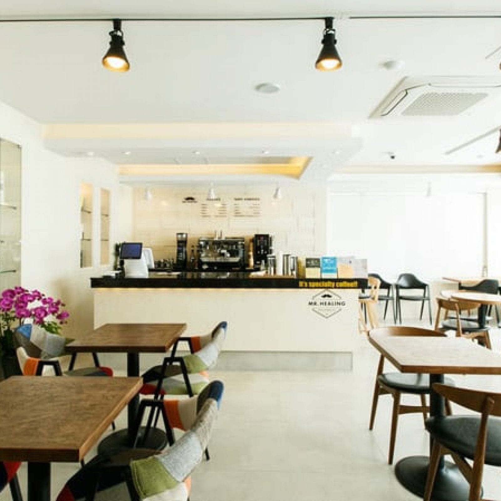 Mr Healing Cafe | South Korea