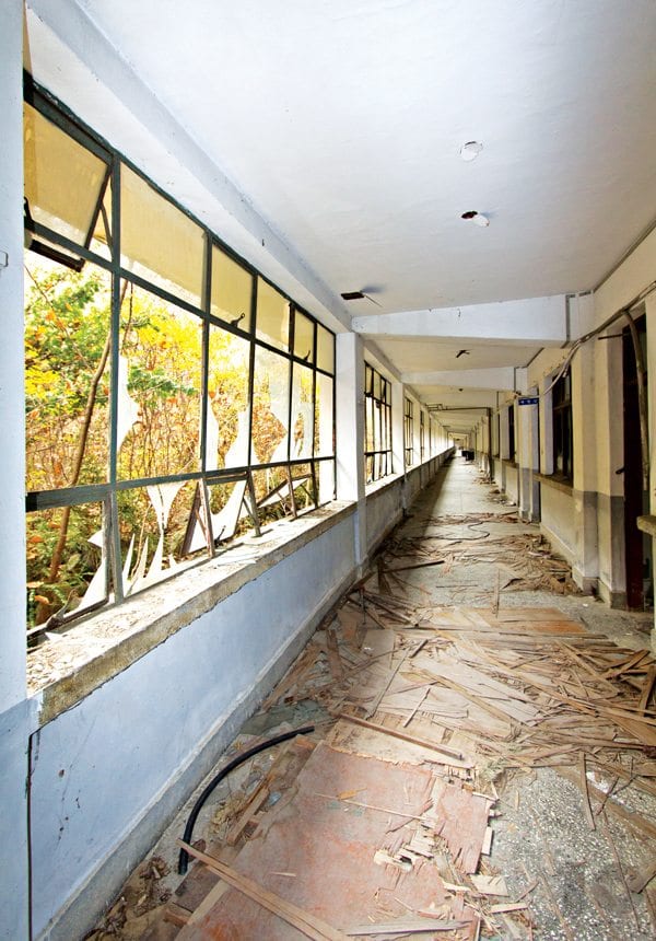 Urban Exploration Korea - Abandoned school