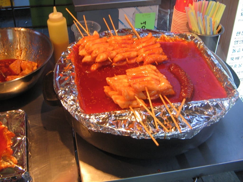 illegal in korea - Korean.food-Ddeok.kkochi-01