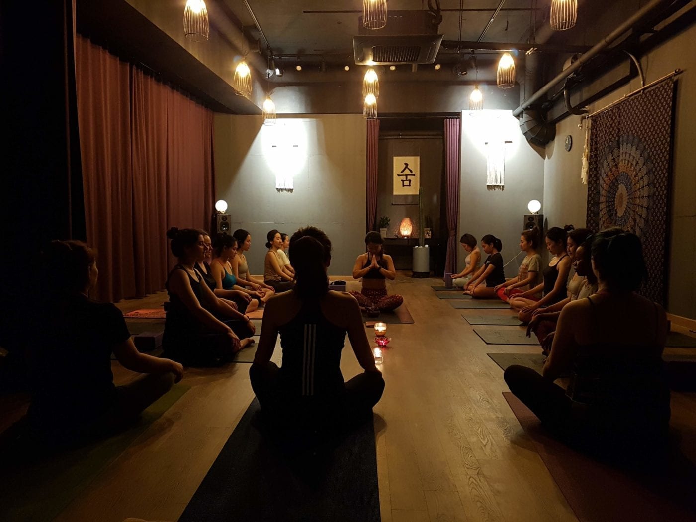 flow room yoga studio seoul