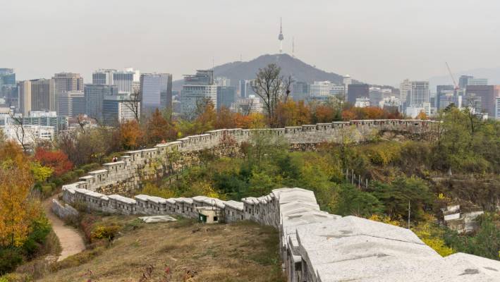 castle korea seoul city wall 