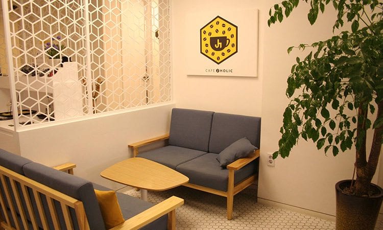 Restaurants & Cafes Owned by korean stars cafe j holic