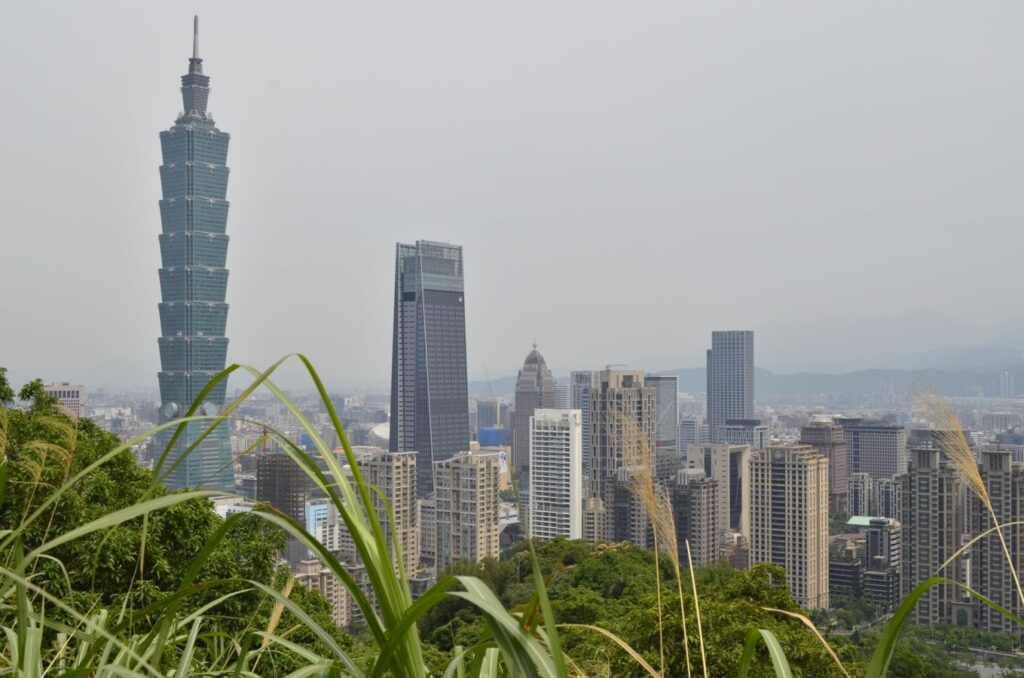 Elephant Mountain Nangang District Hiking Trail