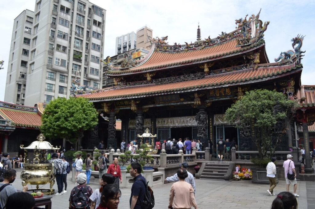 Longshan Temple