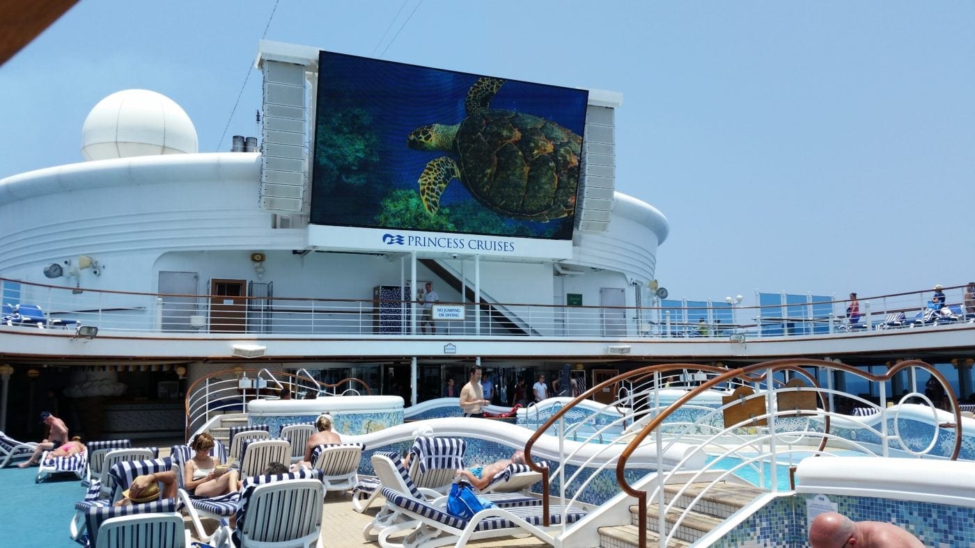 movies pool cruise korea