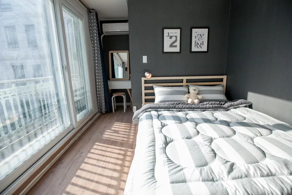 twins guesthouse best places hotels seoul hongdae