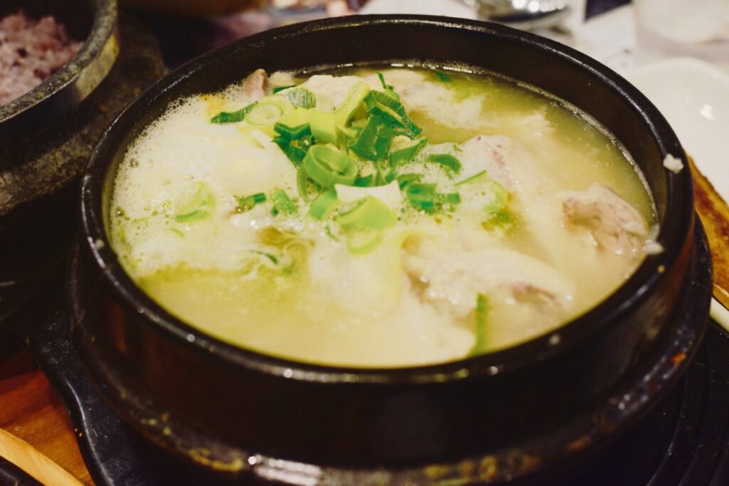 samgyetang bukchangdong restaurant seoul