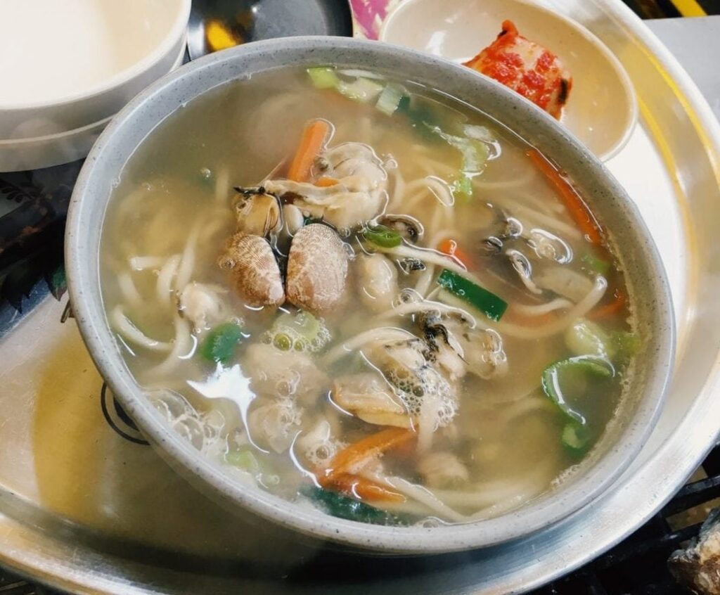 oyster kalguksu noodles korea boryeong