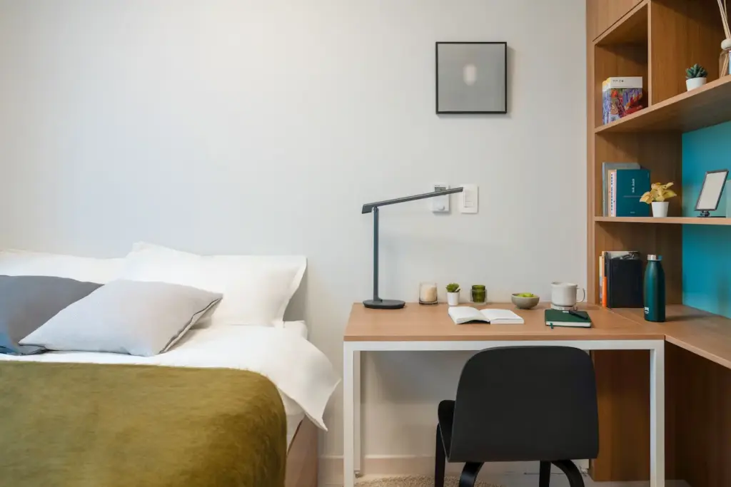 Weave Studios Dongdaemun East Desk Area